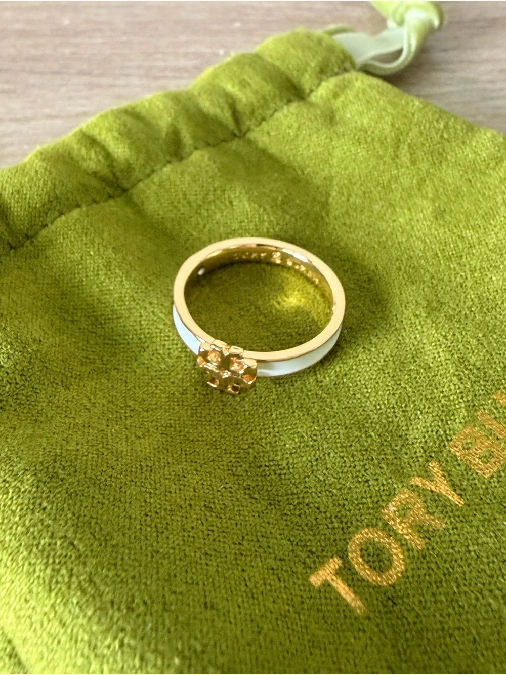 Tory Burch Gold-Tone White Enamel Double T Ring Size 7 New